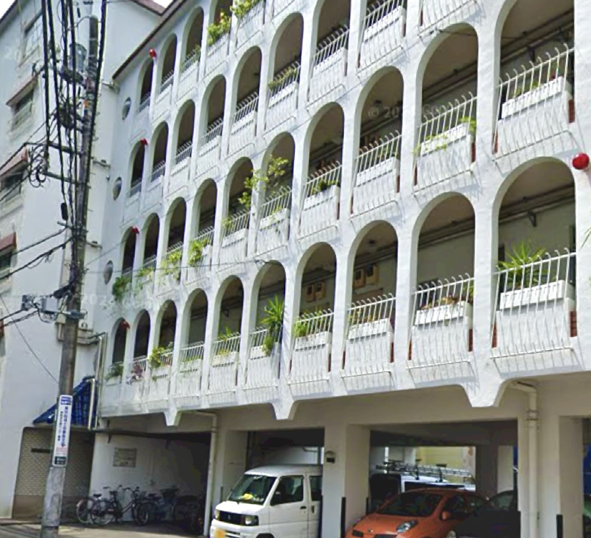 アクセス良好な立地の外観